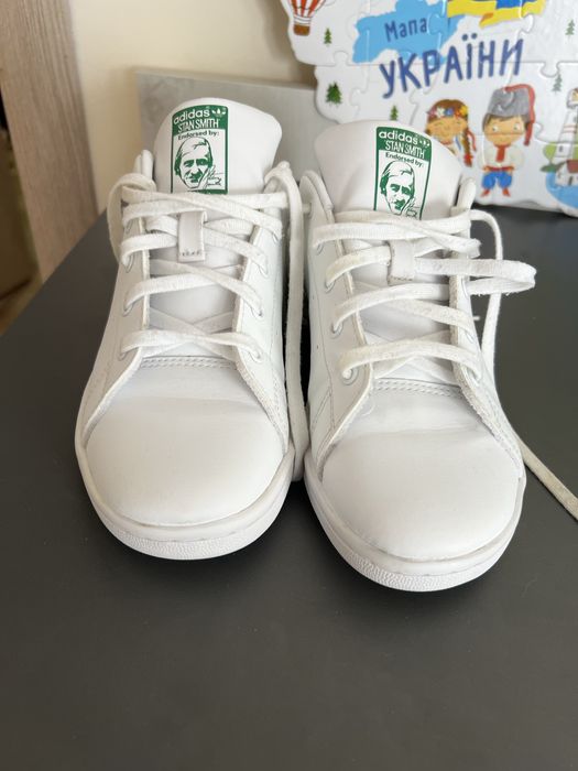 Продам кросівки в гарному стані