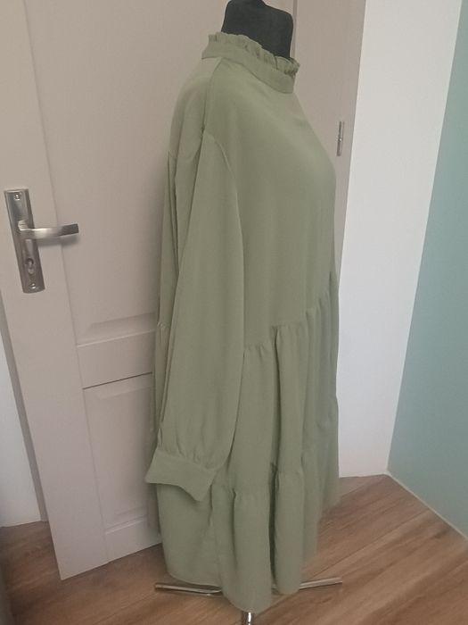 Zielona sukienka z długim rękawem XXL