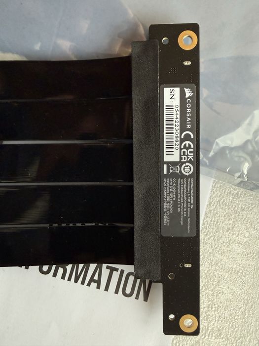 Райзер Corsair Premium PCIe 4.0 x16 Riser Cable, 300 мм