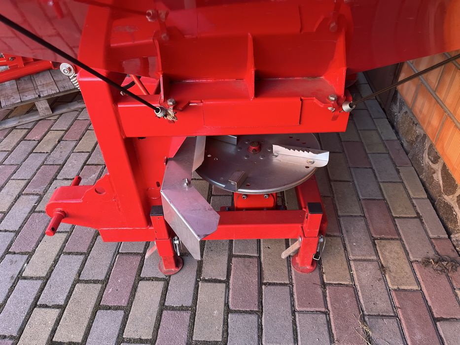 Розкидач міндобрив Wirax 1000 РУМ