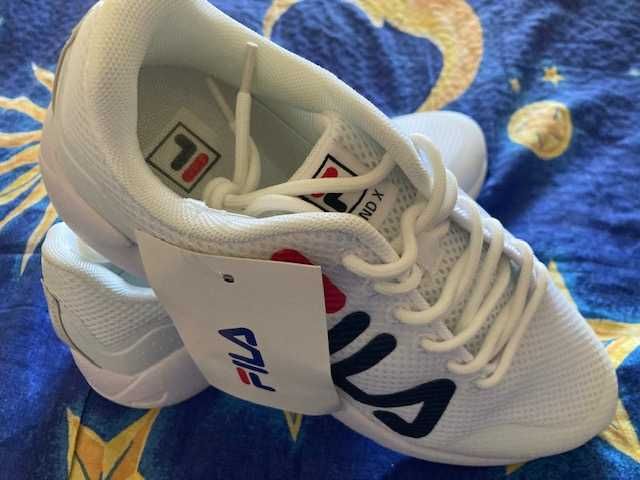кроссовки Fila  на 39 размер