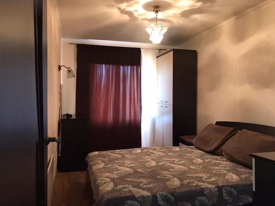 Сдам Посуточно  2, 3 комн. квартиры. Обустроены Центр