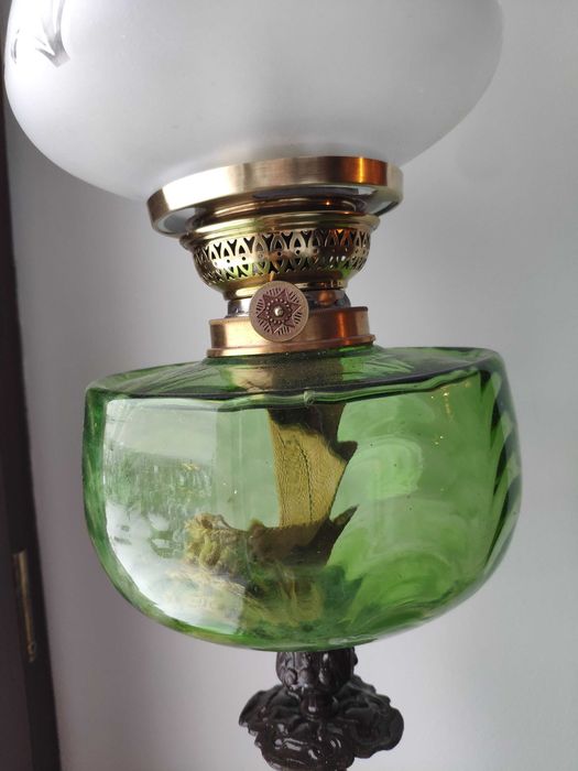 Figuralna sygnowana ogromna emaliowana lampa naftowa n7