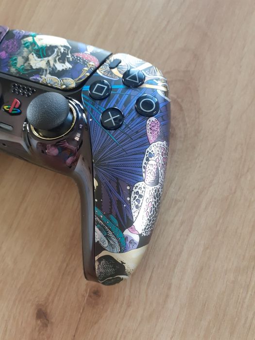 Pad PS5 dualsense,  analogi TMR favor union,  extremerate Spark, custom