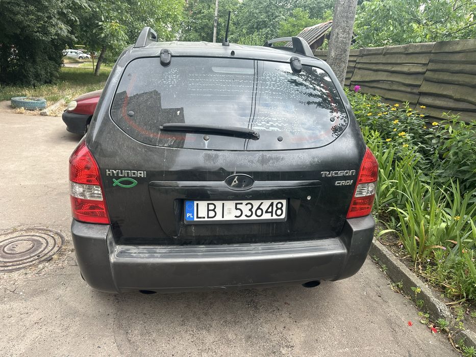 Нерозмитнений Хюндай туксон 2004 року  на ходу 2500$ ціна на пару днів