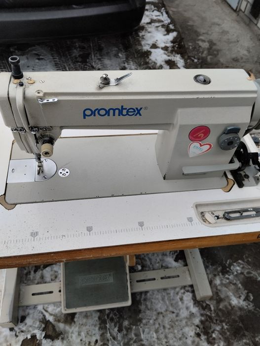 Продам швейную промышленную машину Промтекс