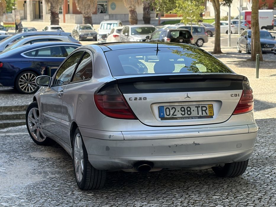 Mercedes C220d Coupé 2.2 Gasóleo – Caixa Automática