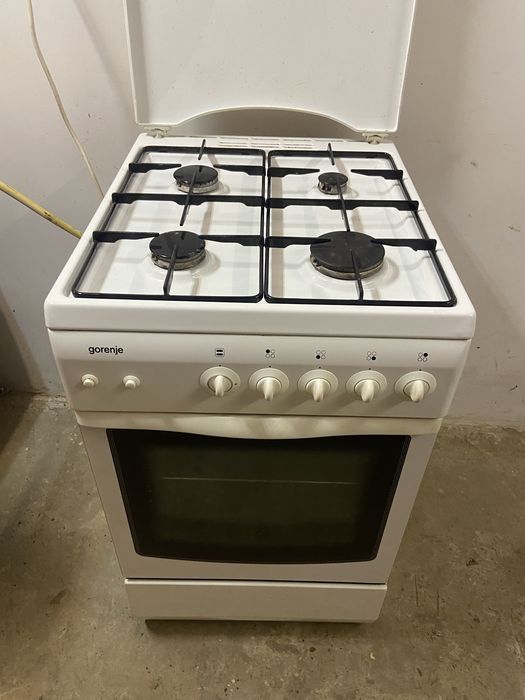 Продам газову плиту Gorenje