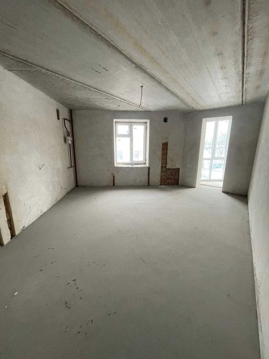 Продаж 1 км квартири на Крушельницькій в центрі у новому будинку
