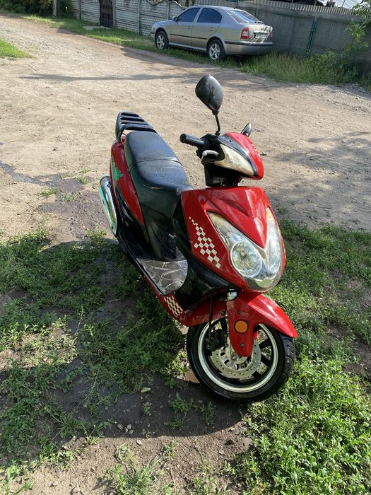 Продам скутер спарк s150кубів