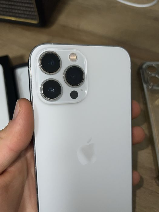 iPhone 13 Pro Max WHITE