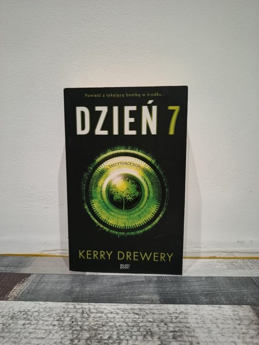 Seria książek ,,Cela 7" Kerry Drewery