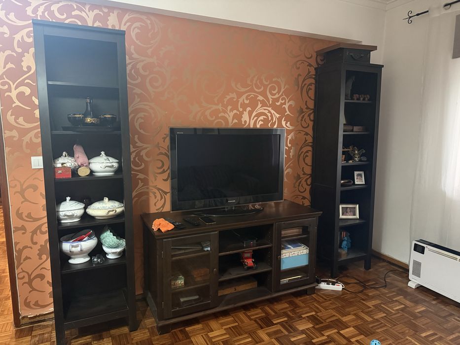 Moveis de sala castanho escuro