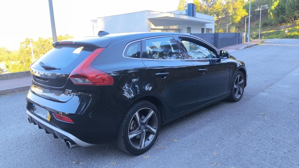 Volvo V40 D2 1.6 R-DESIGN foto 3