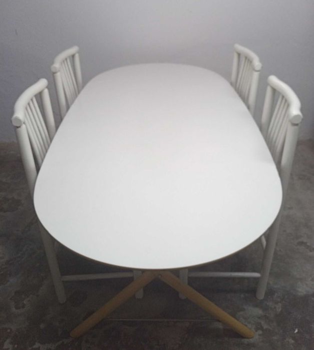 Mesa de Jantar IKEA Dalshul com 4 Cadeiras
