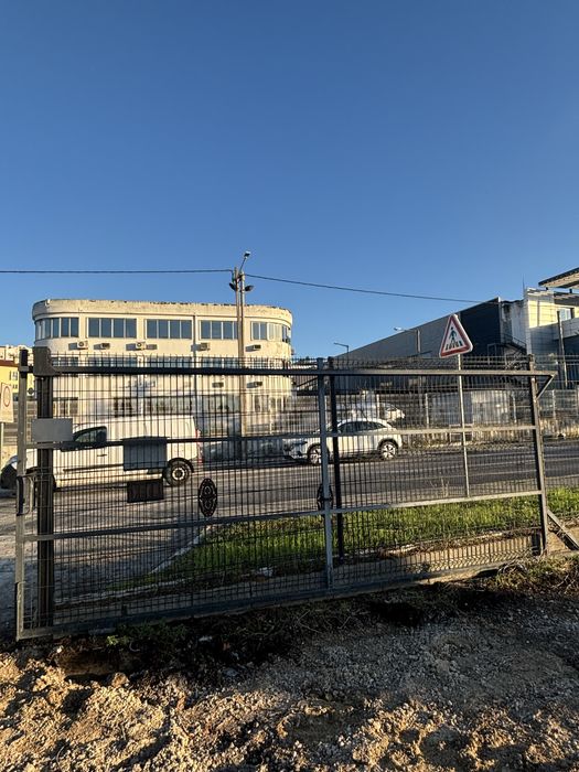 Portoes e gradeamento