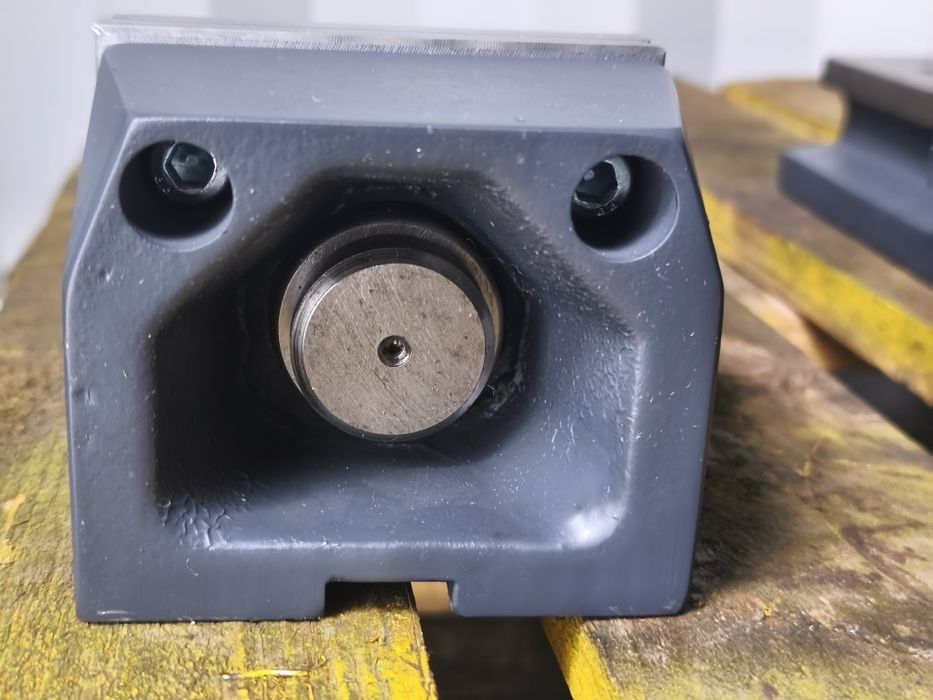 Imadło maszynowe ślusarskie warsztatowe  wiertarka frezarka