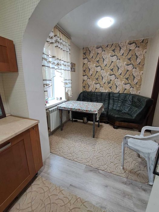 Продам дом с участком 8 сот. Новый евроремонт. Проспект Металлургов. Гараж.