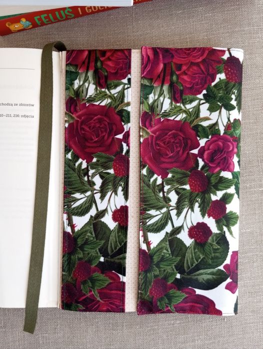 Otulacz na książki. Etui. Okładka.