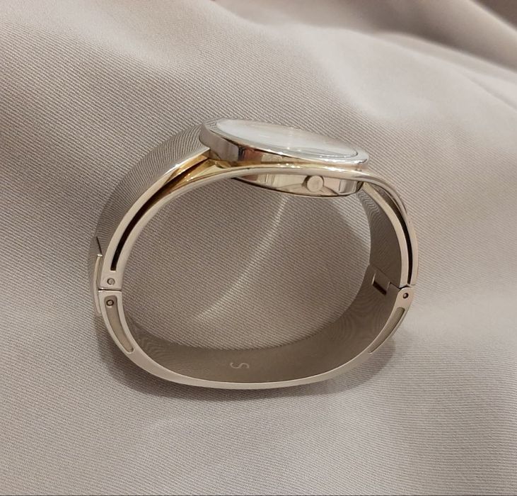 Жіночий годинник Calvin Klein Senses, розмір S 15.4 см. Торг!