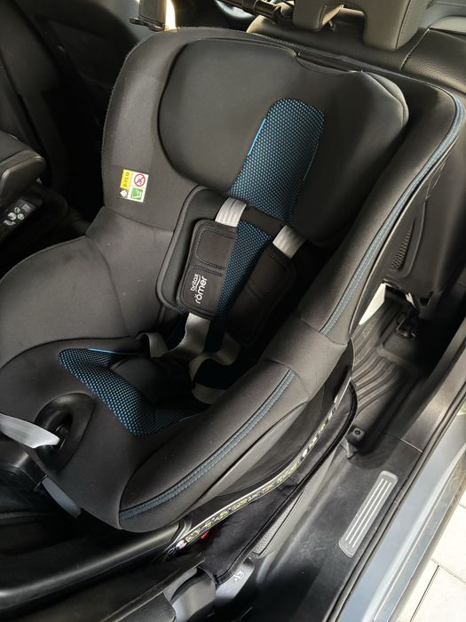 Fotelik Britax Romer Dualfix i-Size RWF, obrotowy 0-3 lat/ 0-18 kg