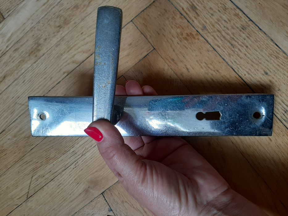 Szyld z klamką chromowany pojedynczy z PRL vintage lata 60-te