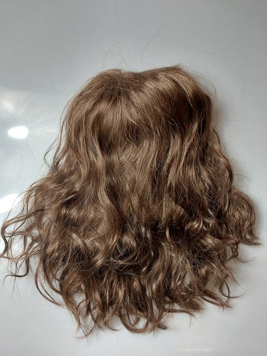 Nowa peruka brązowa falowana stfantasy jak ludzkie włosy