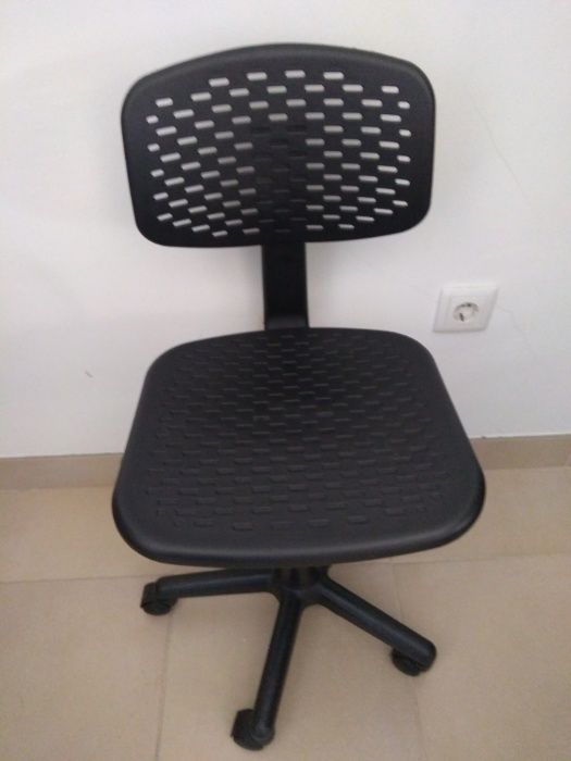 Vendo Cadeira de trabalho