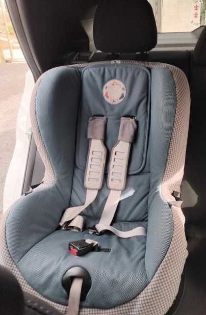 2 Cadeiras Bebé Auto VW Isofix