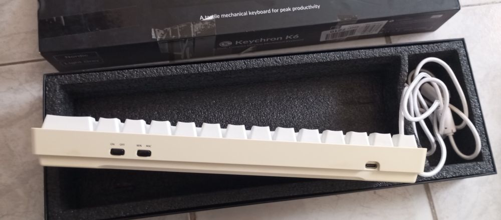 Lote de teclados mecânicos