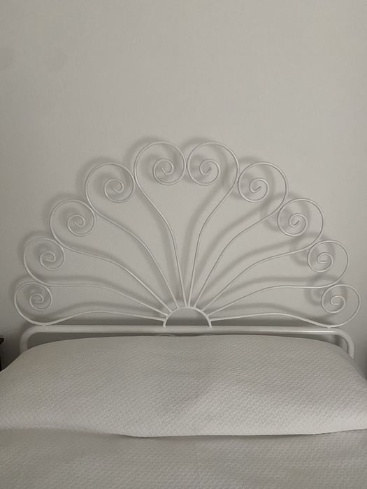 Vendo cama de ferro s/ colchao