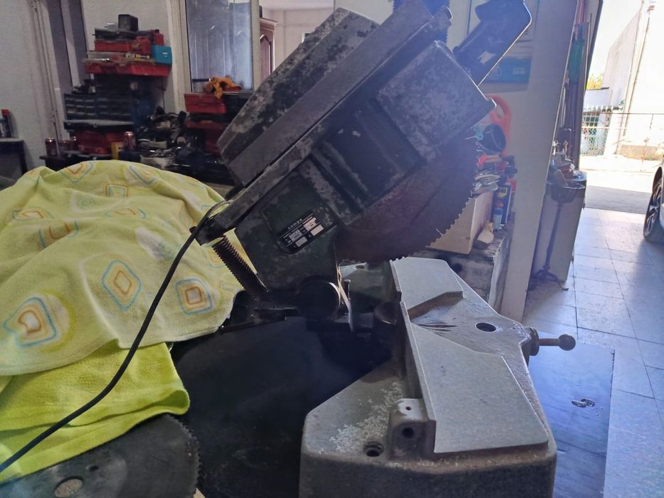 Maquina cortar alumínio