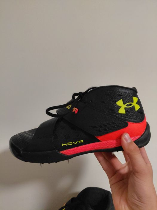 Продам шипівки Under Armour