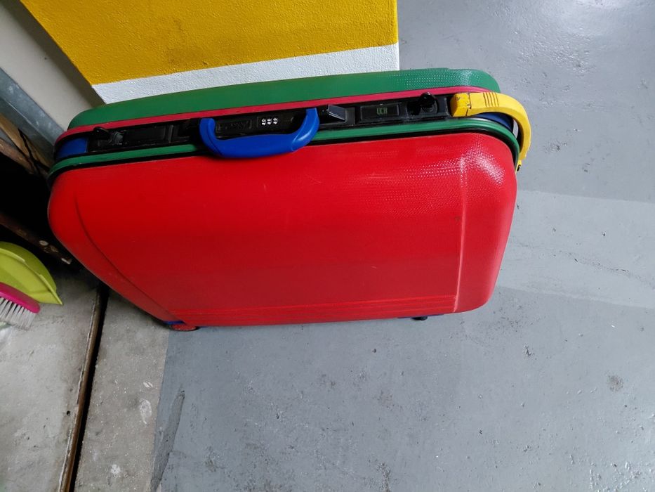 Mala viagem Beneton original 64ctm  como novo