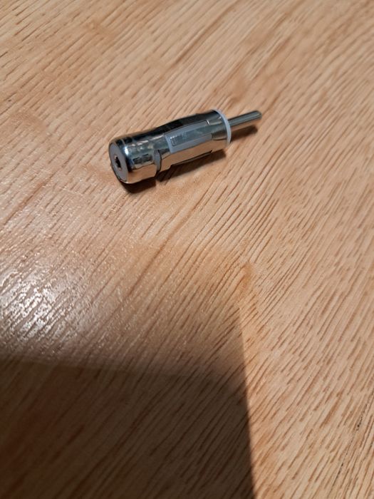 Adaptador / Ficha para Auto-Rádio (Carro)