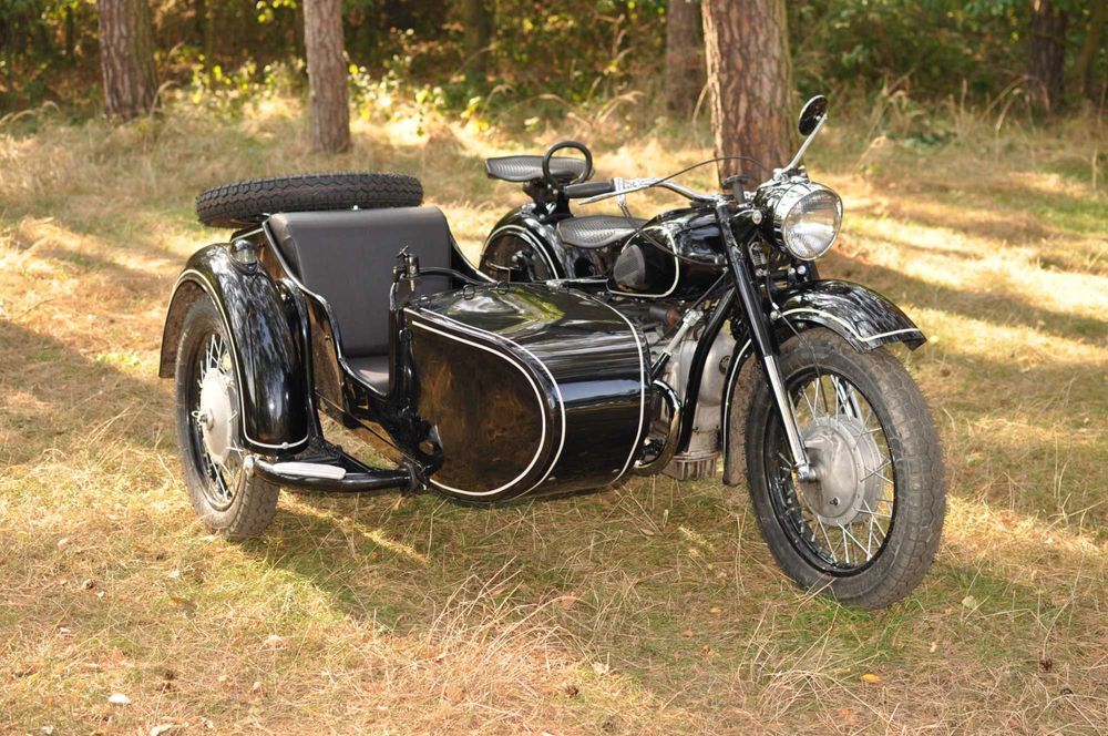 Motocykl z wózkiem bocznym KMZ-K750 "Kaśka"