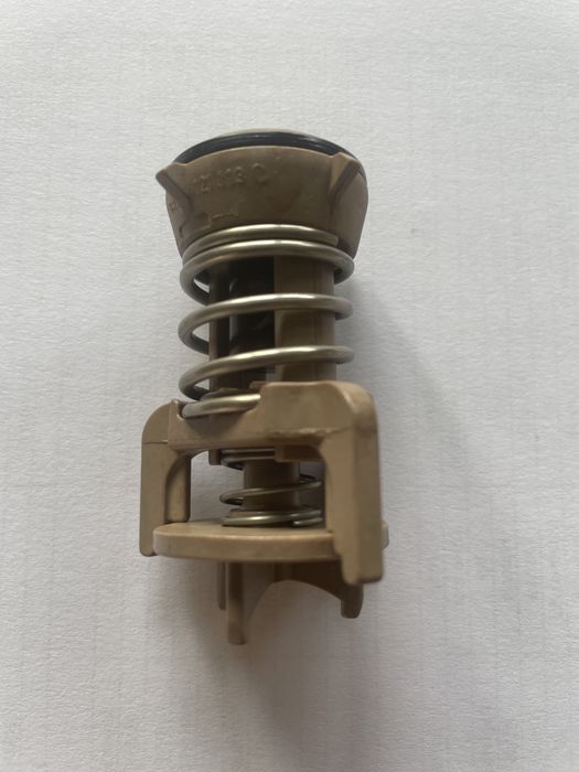 Termostat 04L 121 113C