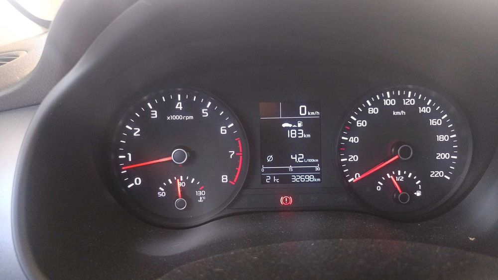 Kia Stonic 2024 impecável