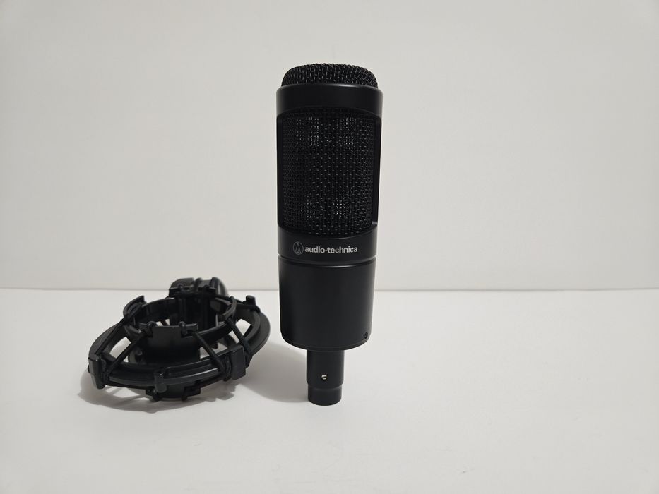 Студійний конденсаторний мікрофон Audio-Technica AT2035
