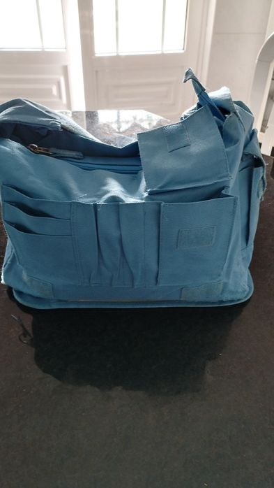 Saco tiracolo. Azul claro,