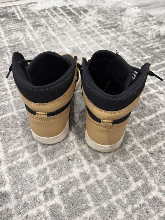 Nike air jordan 1 retro high heirloom