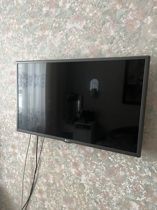 Телевізор  LG  32 діагональ