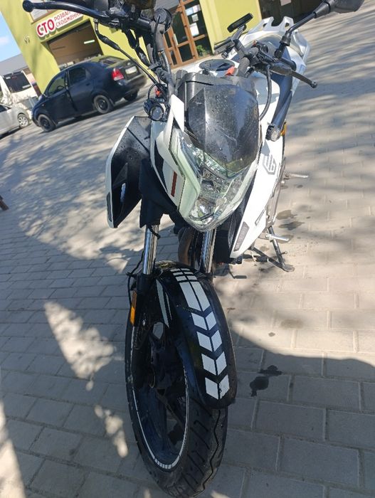 Geon cr6z(250cc)