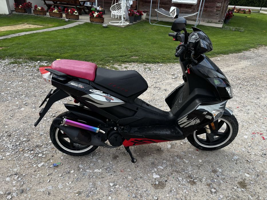 Sprzedam skuter 2t