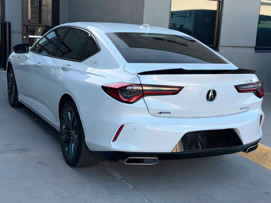 Acura TLX      2023