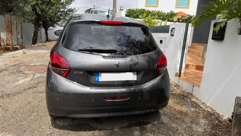 Peugeot 208 Signature 2019
