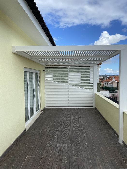 Carpintaria em Geral e Serralheria construção de casas modulares em aço galvanizado