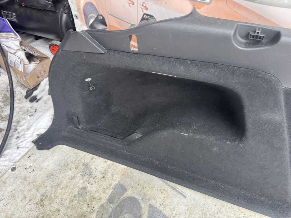 Обшивка багажника Таурег карти Touareg