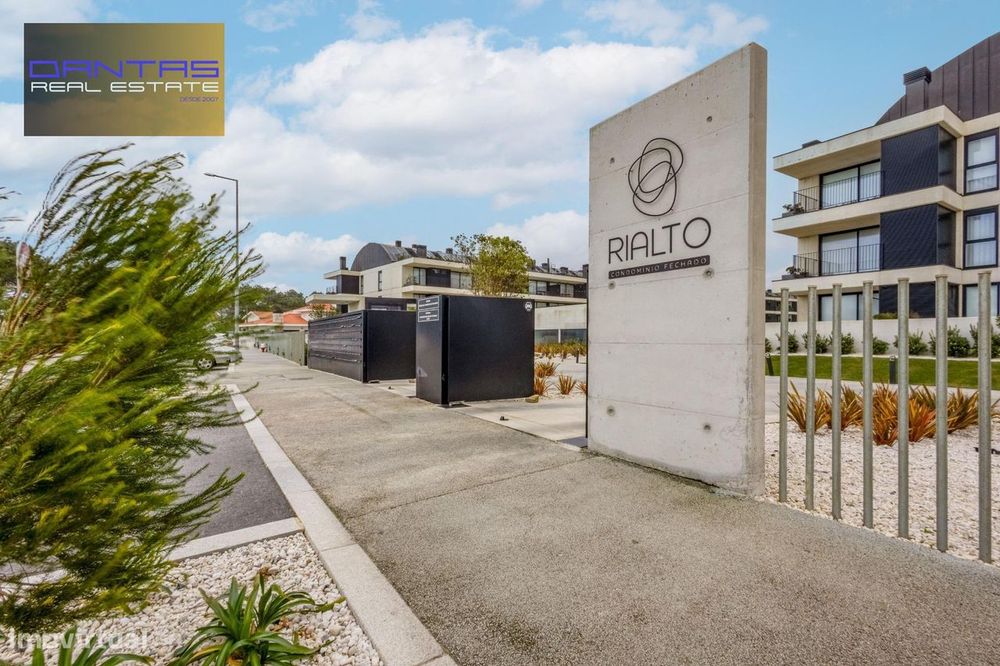 T3 duplex com vista mar.