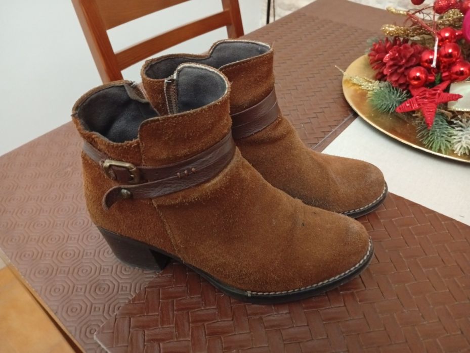 Botas camurça castanhas